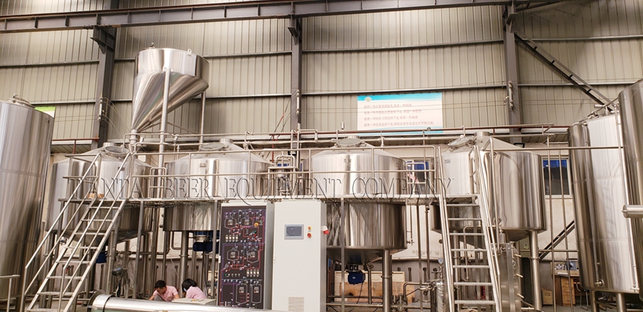 <b>5000L beer brewhouse with 20t fermenters</b>
